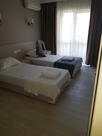 Imagen de la habitación del Hotel Marsyas. Foto 11