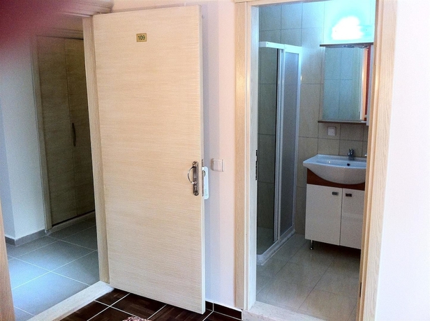 Imagen de la habitación del Hotel Marsyas. Foto 12