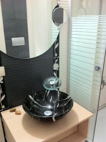 Imagen de la habitación del Hotel Marsyas. Foto 15