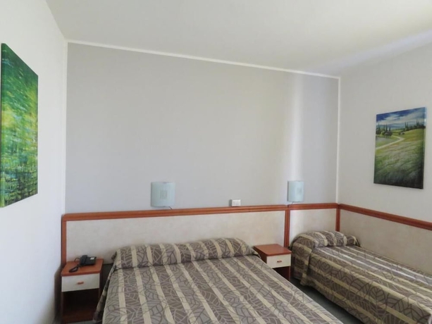 Imagen de la habitación del Hotel Marta, Forli. Foto 7