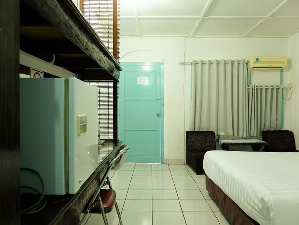 Imagen de la habitación del Hotel Martani. Foto 7