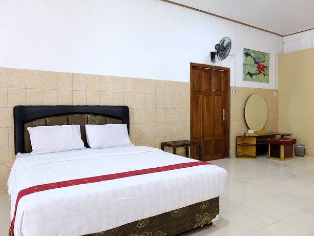 Imagen de la habitación del Hotel Martani. Foto 13