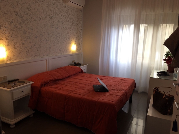 Imagen de la habitación del Hotel Marte, Milán. Foto 9