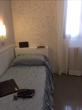 Imagen de la habitación del Hotel Marte, Milán. Foto 11