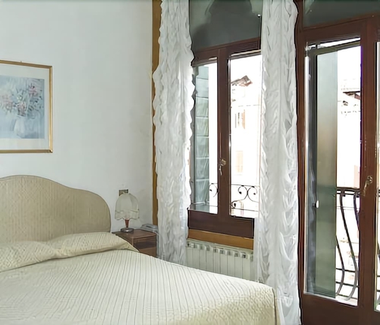 Imagen de la habitación del Hotel Marte, Venecia. Foto 9