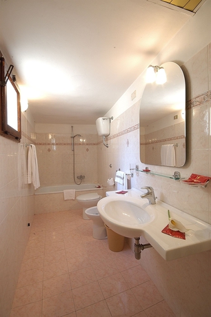 Imagen de la habitación del Hotel Martelli. Foto 9