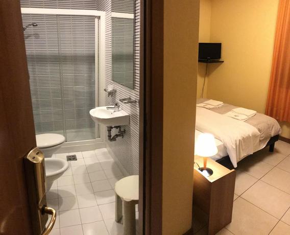 Imagen de la habitación del Hotel Martello. Foto 7