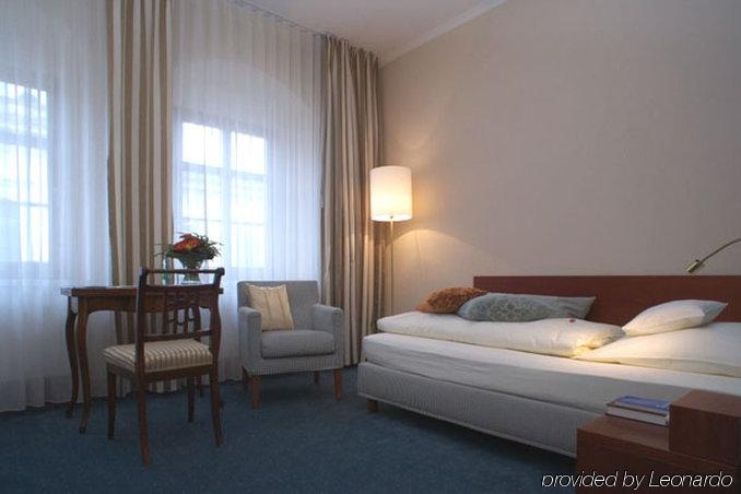 Imagen general del Hotel Martha Dresden. Foto 7