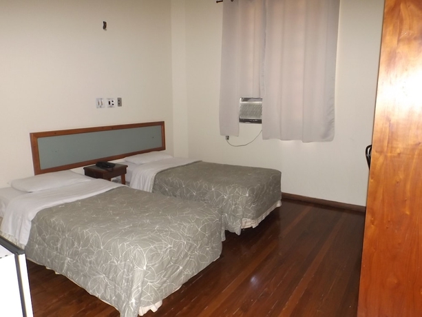 Imagen de la habitación del Hotel Martha Office. Foto 6