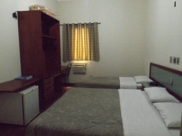 Imagen de la habitación del Hotel Martha Office. Foto 7