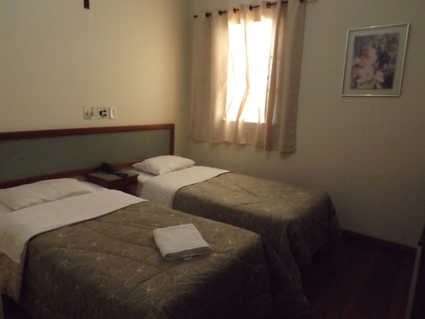 Imagen de la habitación del Hotel Martha Office. Foto 12