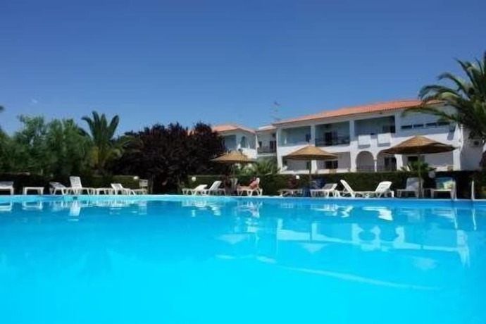 Imagen de la piscina del Hotel Martha's Haus. Foto 20