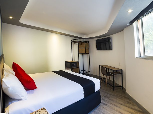 Imagen de la habitación del Hotel Marti. Foto 4