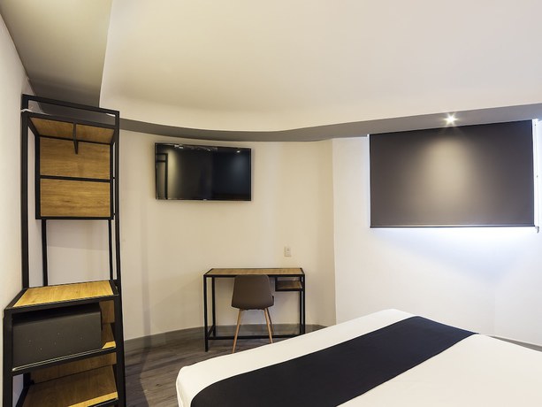 Imagen de la habitación del Hotel Marti. Foto 5
