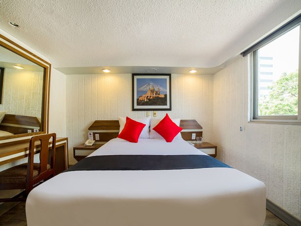 Imagen de la habitación del Hotel Marti. Foto 6