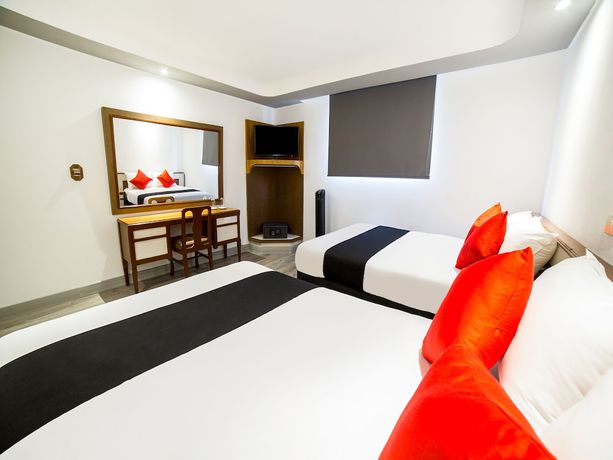 Imagen de la habitación del Hotel Marti. Foto 8