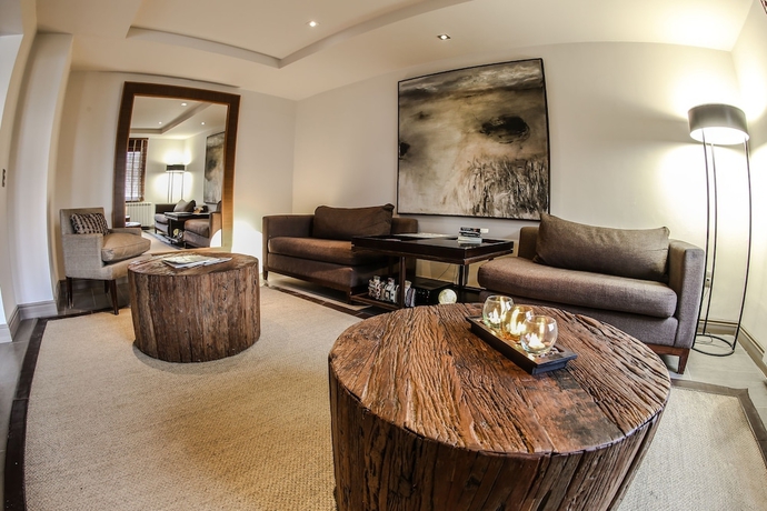 Imagen de los interiores del Hotel Martin Gusinde. Foto 19