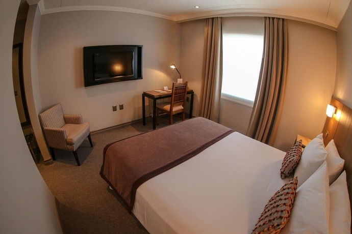 Imagen de la habitación del Hotel Martin Gusinde. Foto 17