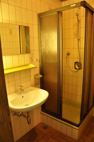 Imagen de la habitación del Hotel Martina. Foto 9