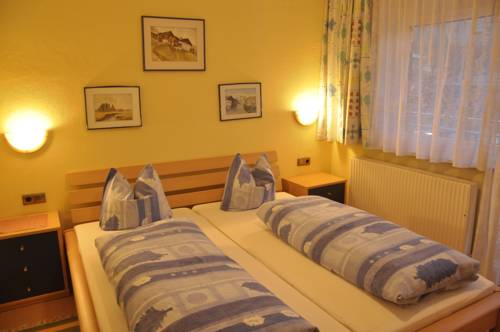 Imagen de la habitación del Hotel Martina. Foto 11