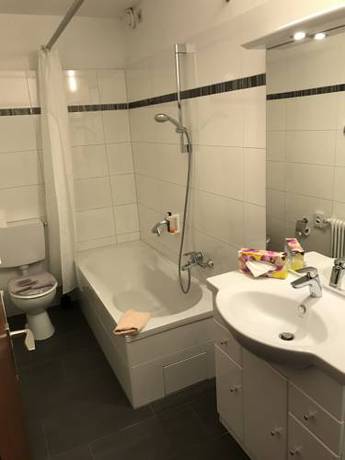 Imagen de la habitación del Hotel Martina. Foto 6