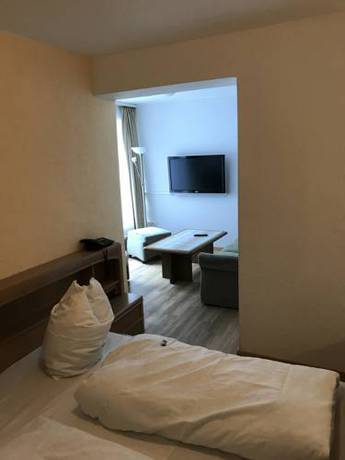 Imagen de la habitación del Hotel Martina. Foto 7