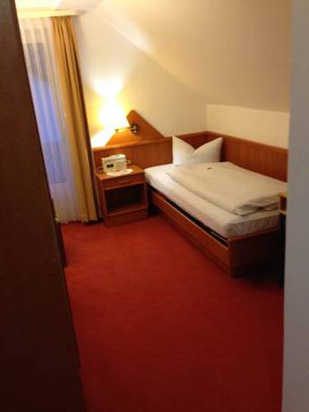 Imagen de la habitación del Hotel Martina. Foto 11