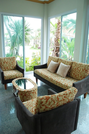 Imagen de los interiores del Hotel Martina, Surin Ciudad. Foto 7