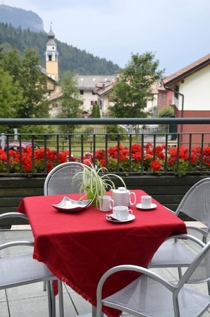 Imagen de la habitación del Hotel Martinella. Foto 15