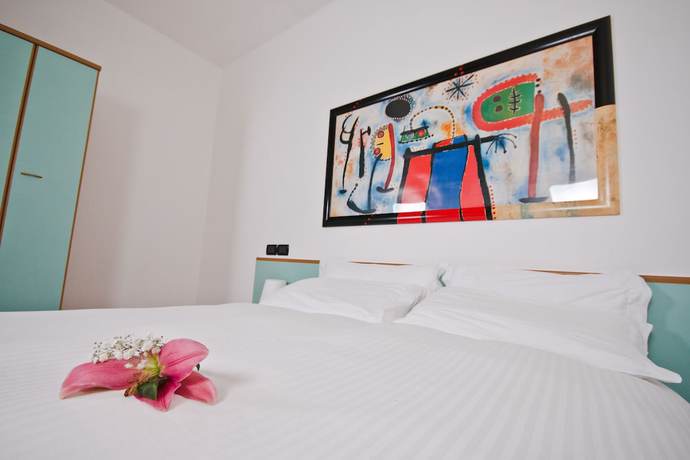 Imagen de la habitación del Hotel Martinelli. Foto 8