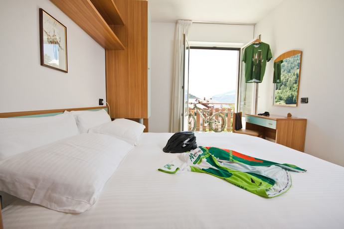 Imagen de la habitación del Hotel Martinelli. Foto 13