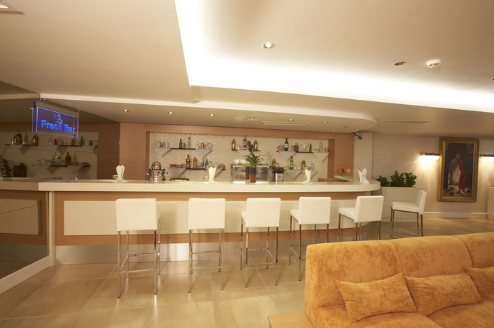 Imagen del bar/restaurante del Hotel Martinenz. Foto 6