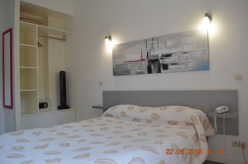 Imagen de la habitación del Hotel Martinez Grenay. Foto 7