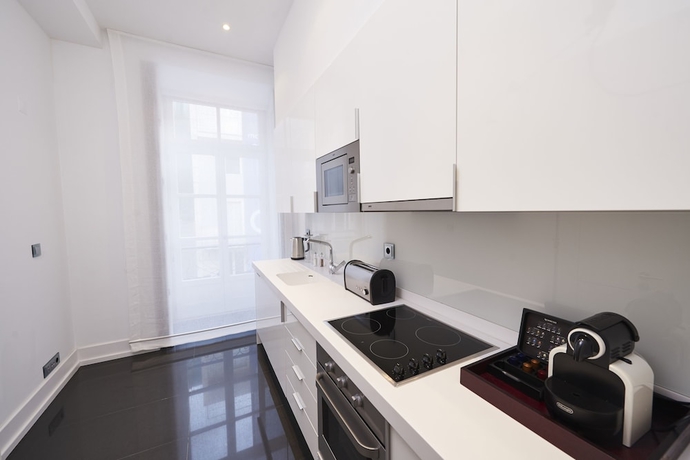 Imagen de la habitación del Hotel Martinhal Lisbon Chiado. Foto 10