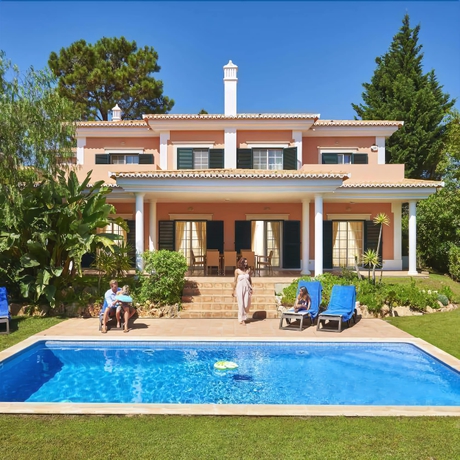 Imagen de la habitación del Hotel Martinhal Quinta Family Resort. Foto 8