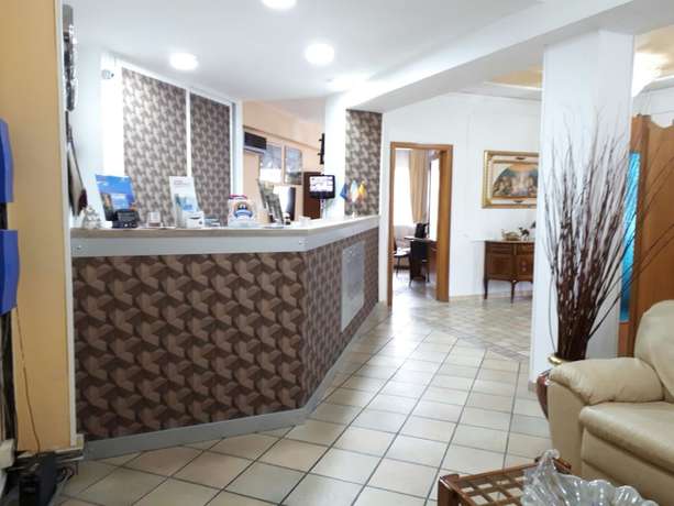Imagen de los interiores del Hotel Martini, Casavatore. Foto 13