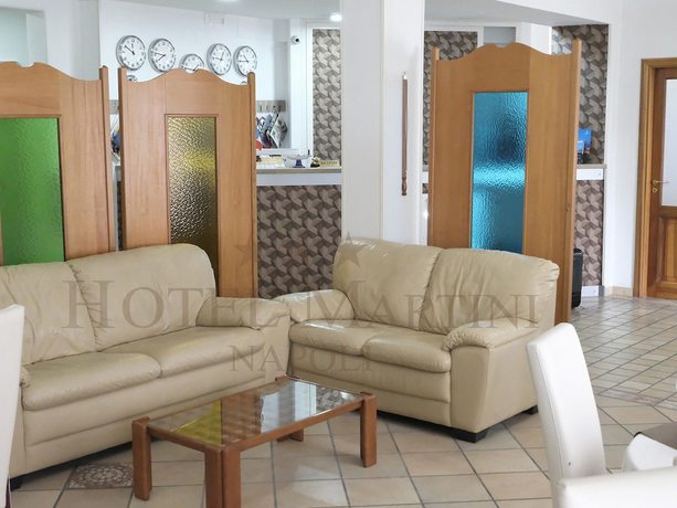 Imagen de los interiores del Hotel Martini, Casavatore. Foto 16
