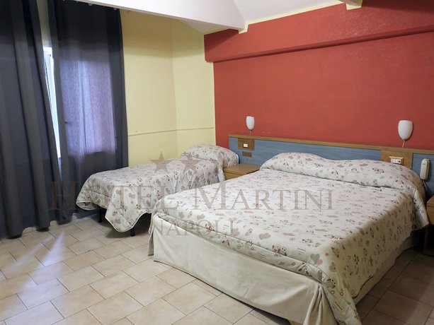 Imagen de la habitación del Hotel Martini, Casavatore. Foto 5