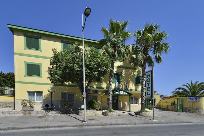 Imagen general del Hotel Martini, Casavatore. Foto 1