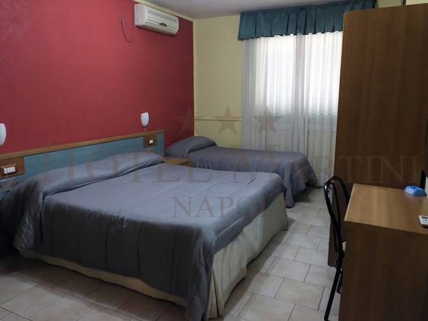 Imagen de la habitación del Hotel Martini, Casavatore. Foto 9