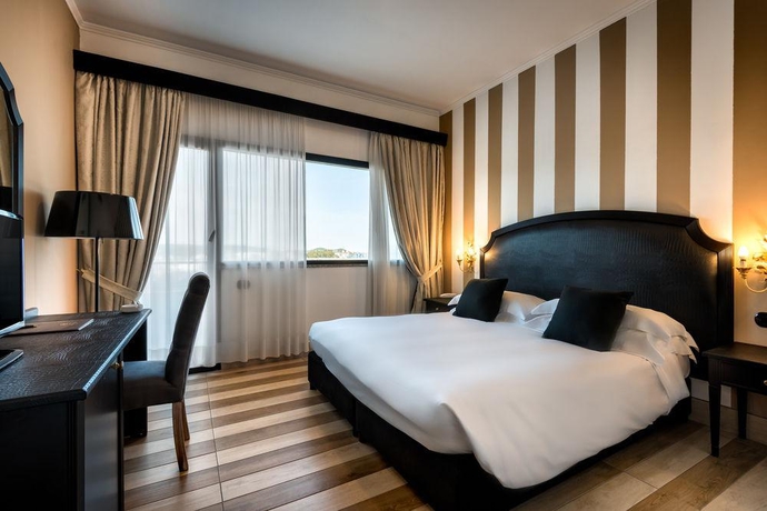 Imagen general del Hotel Martini Olbia. Foto 11