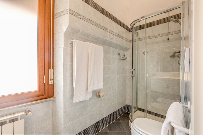 Imagen de la habitación del Hotel Martini, Roma. Foto 14