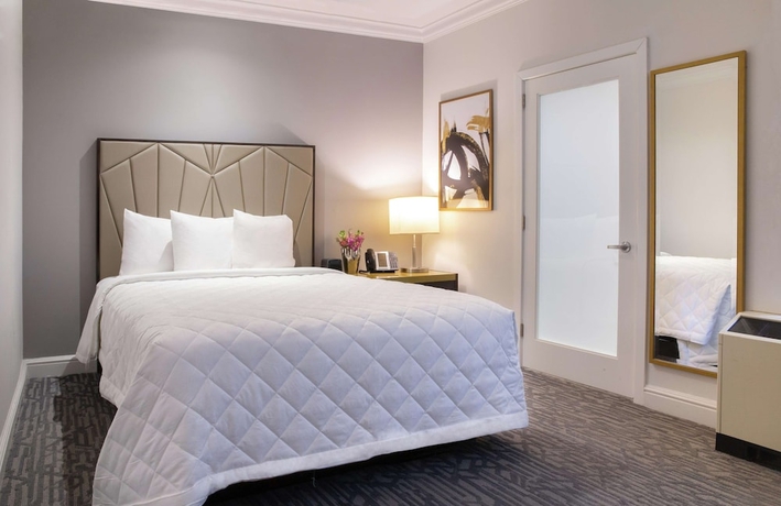 Imagen de la habitación del Hotel Martinique New York on Broadway, Curio Collection by Hilton. Foto 10