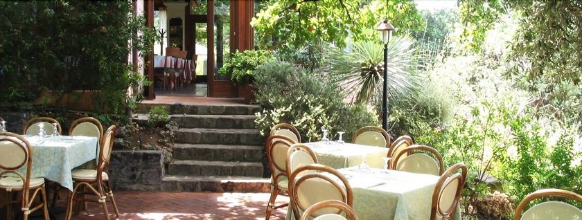 Imagen del bar/restaurante del Hotel Martino. Foto 2