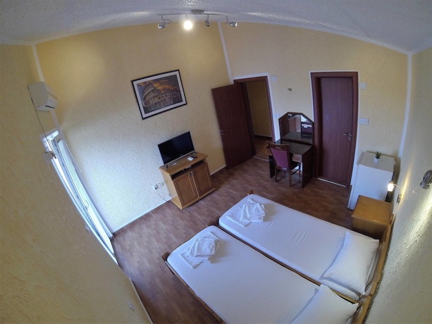 Imagen de la habitación del Hotel Martinovic Rooms, Budva. Foto 12