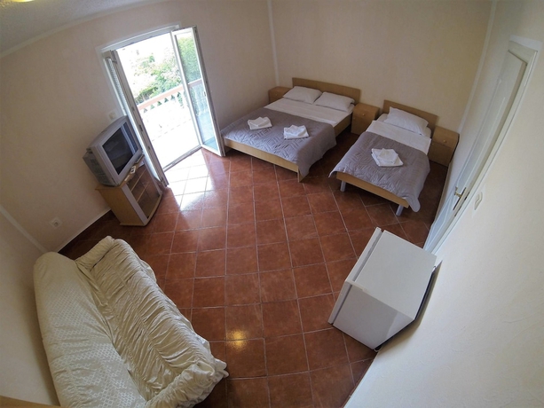 Imagen de la habitación del Hotel Martinovic Rooms, Budva. Foto 17