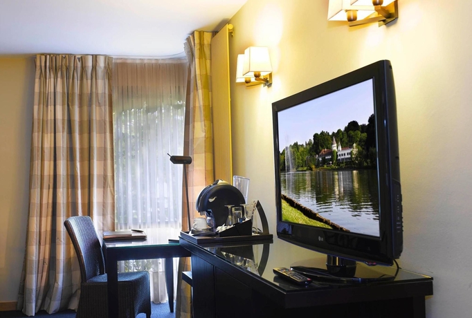 Imagen de la habitación del Hotel Martin's Château Du Lac. Foto 5