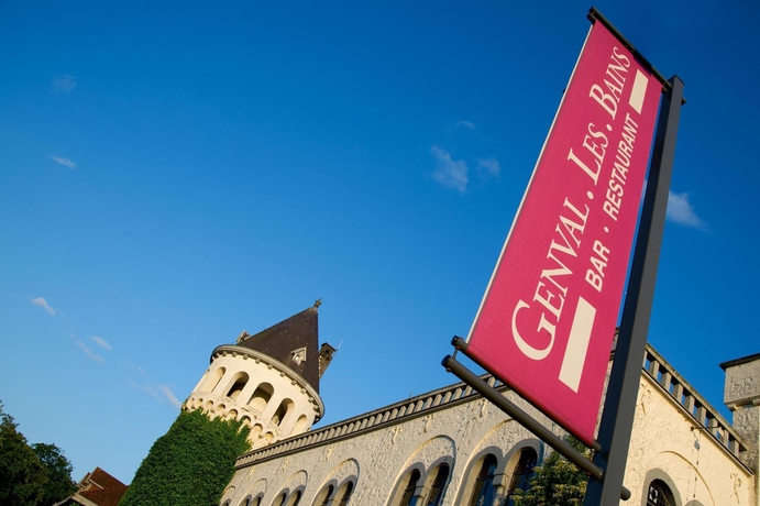 Imagen de los exteriores del Hotel Martin's Château Du Lac. Foto 10