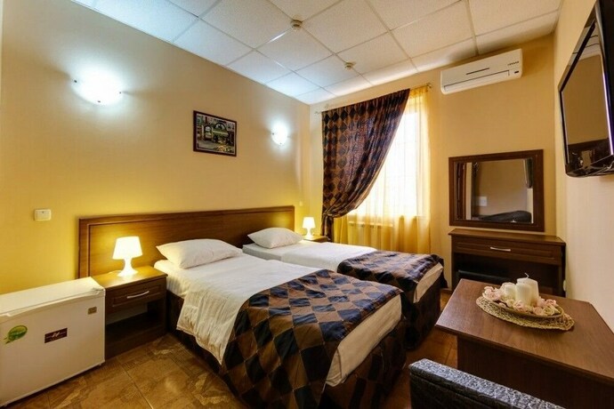 Imagen de la habitación del Hotel Marton Amigo. Foto 31