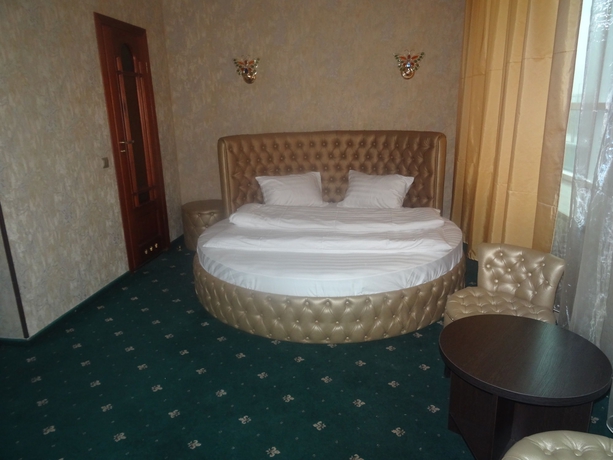 Imagen de la habitación del Hotel Marton Olimpic. Foto 7